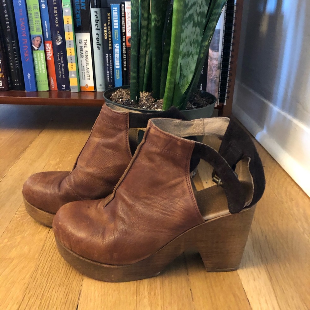 Wedge shoes, leather, made in Spain! Size 38.